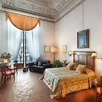 Palazzo Guadagni Hotel 3*