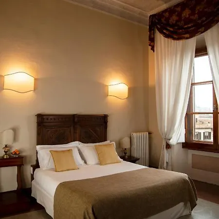 Palazzo Guadagni 3*