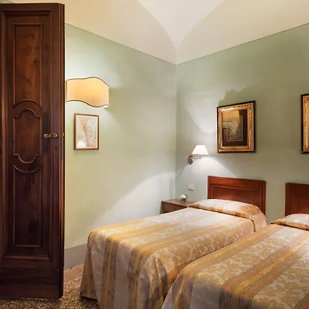 Palazzo Guadagni Hotel 3*