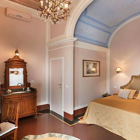 Palazzo Guadagni 3*